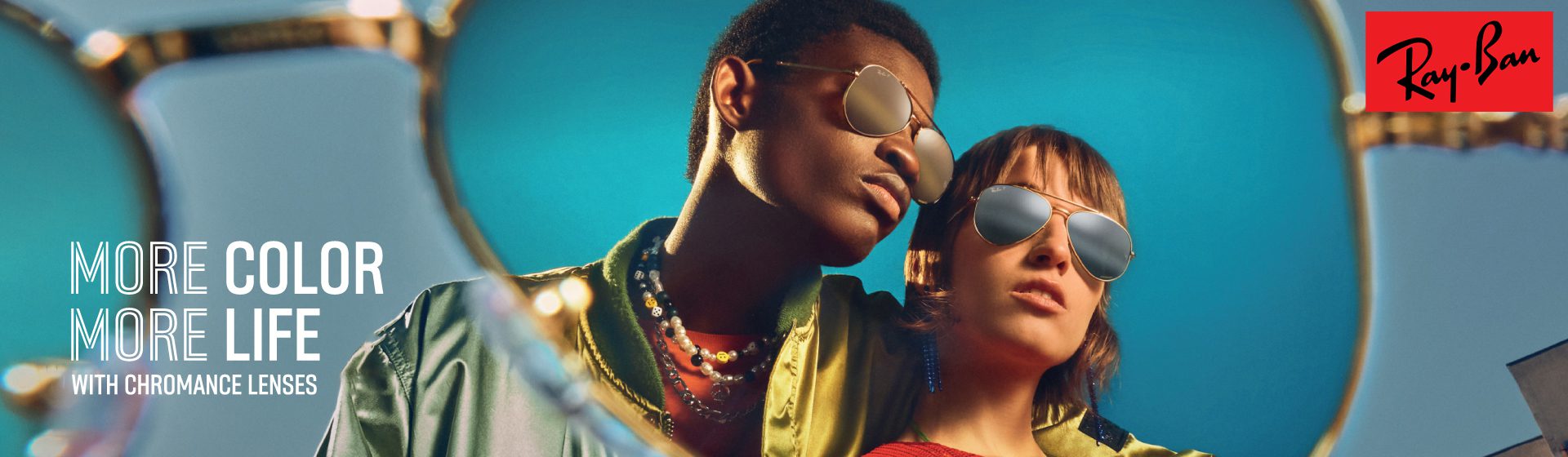 Kính mát Rayban là những thiết kế unisex, không phân biệt giới tính. Nam hay nữ đều có thể mang được, và đặc biệt, luôn song hành cùng thời gian. Trong những bộ sưu tập mới nhất của mình, gọng kính RayBan chính hãng cũng đã chuyển những thiết kế kinh điển của mình, sang phiên bản gọng kính cận RayBan, mang đến một làn gió mới đậm nét rét riêng của mình trên thị trường mắt kính.