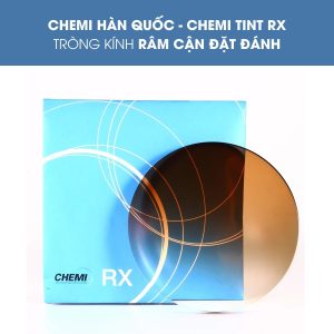 Tròng kính Râm Cận Chemi Tint RX được phủ UV ở cả 2 mặt trước và sau của tròng kính, giúp bảo vệ đôi mắt của bạn khỏi tác hại của tia cực tím. Đồng thời, lớp phủ chống chói giúp hạn chế tối đa ánh sáng gây khó chịu, cho bạn thoải mái khi tham gia các hoạt động ngoài trời.
