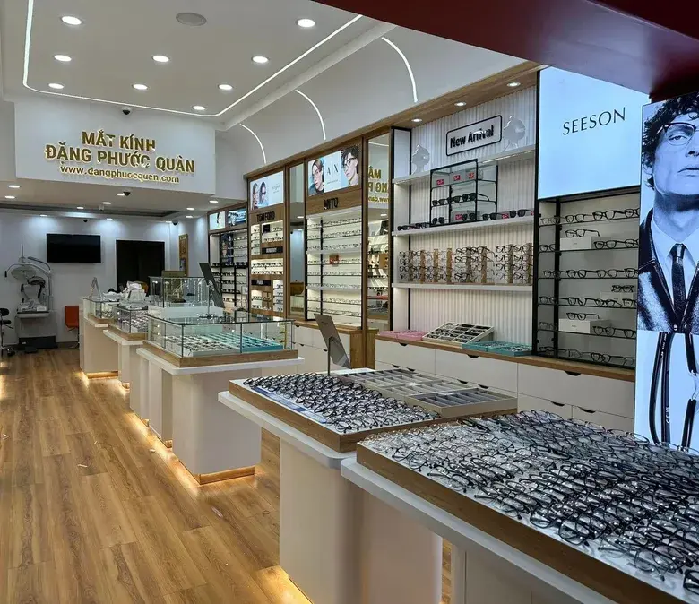 Ảnh ghép về cửa hàng Đặng Phước Quân